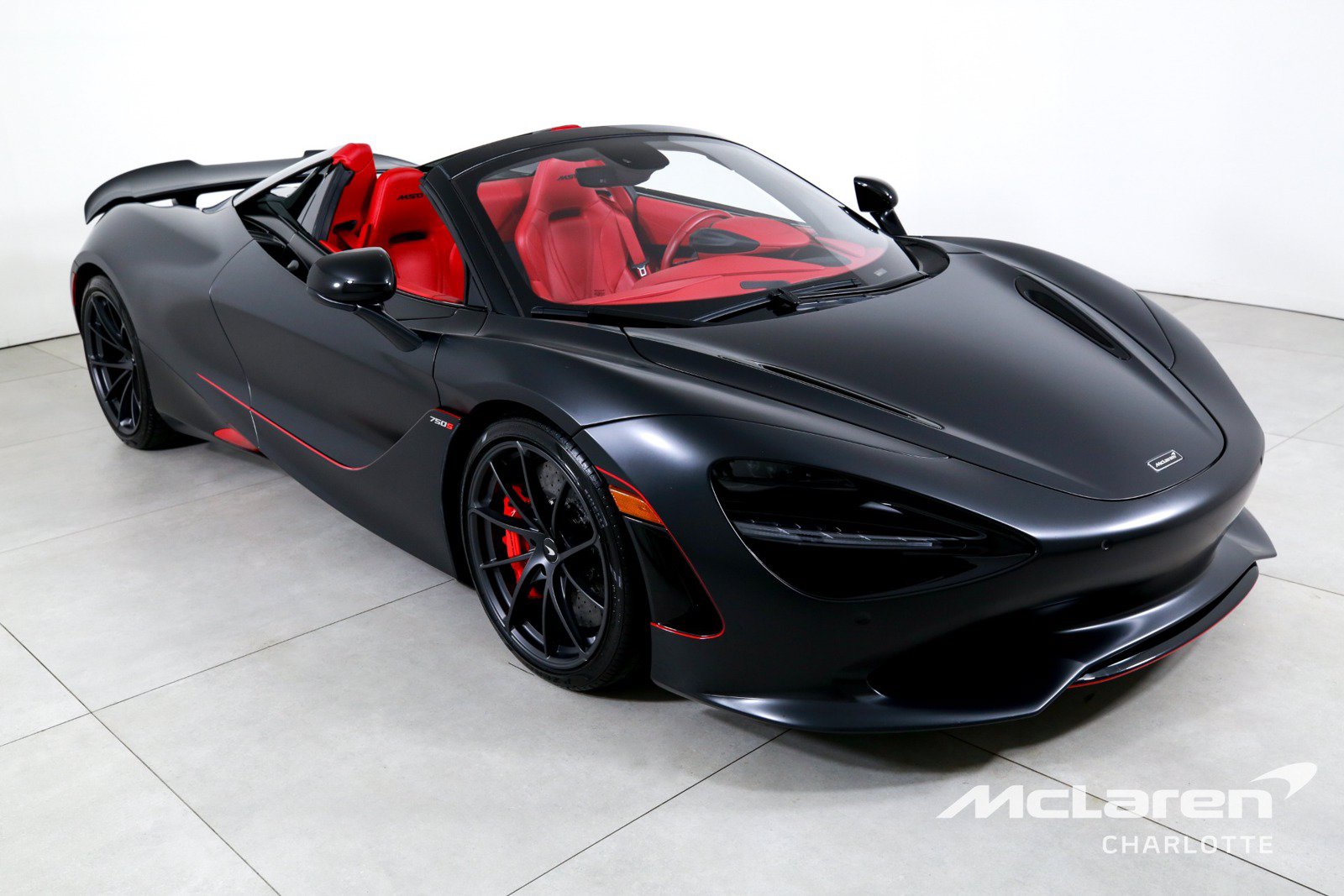 Used 2025 McLaren 750S Spider RWD image 4