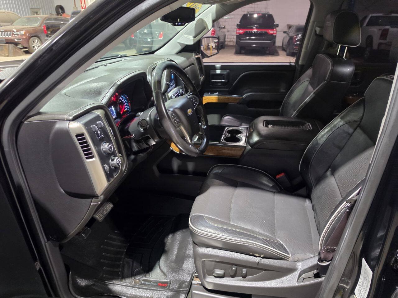 Used 2017 Chevrolet Silverado 1500 High Country AWD/4WD image 31
