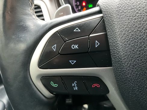 Used 2014 Jeep Grand Cherokee Overland w/ Advanced Technology Group image 20