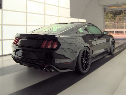 Used 2018 Ford Mustang GT RWD image 7