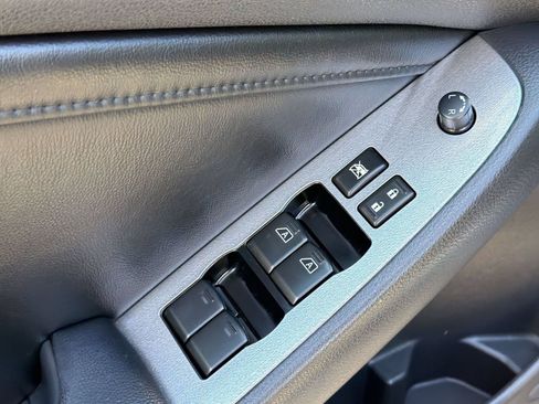 Used 2010 Nissan Altima 2.5 SL w/ SL Pkg FWD image 25