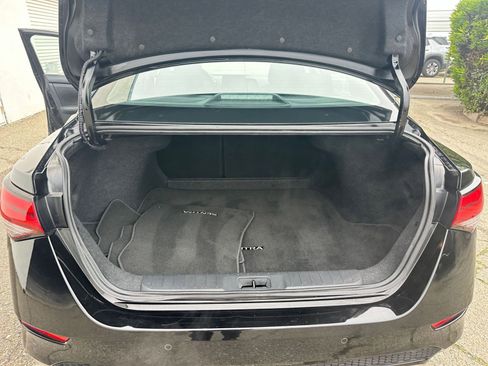 Used 2025 Nissan Sentra SV image 31