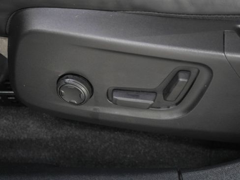 Used 2021 Volvo XC40 P8 Recharge w/ Advanced Package AWD/4WD image 25