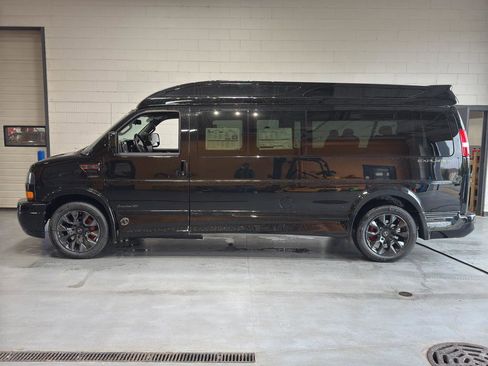 New 2025 GMC Savana 2500 Extended w/ Driver Convenience Package image 2