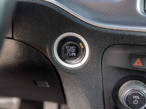 Used 2013 Dodge Charger SE w/ Sport Appearance Group image 21