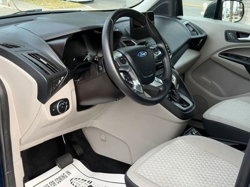 Used 2020 Ford Transit Connect XLT FWD image 17