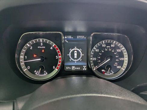 Used 2019 Nissan Titan PRO-4X w/ Pro-4x Convenience Package AWD/4WD image 10