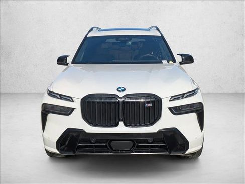 Used 2024 BMW X7 M60i image 2