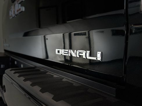 Used 2017 GMC Sierra 1500 Denali w/ Denali Ultimate Package AWD/4WD image 28