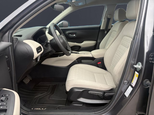 Used 2024 Honda HR-V LX image 9
