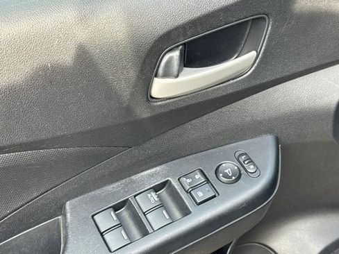 Used 2015 Honda CR-V LX image 5