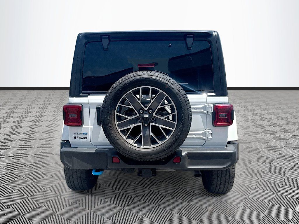 Certified 2023 Jeep Wrangler Unlimited Sahara w/ Cold Weather Group AWD/4WD image 7
