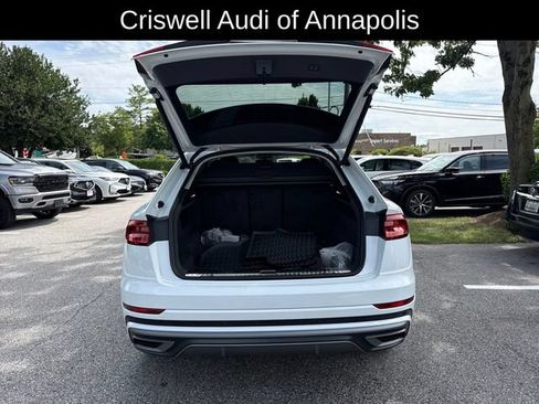 Used 2023 Audi Q8 Prestige AWD/4WD image 12