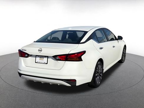 Used 2025 Nissan Altima 2.5 SV FWD image 14