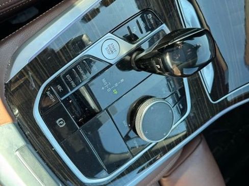 Used 2022 BMW X5 xDrive40i w/ Premium Package image 10