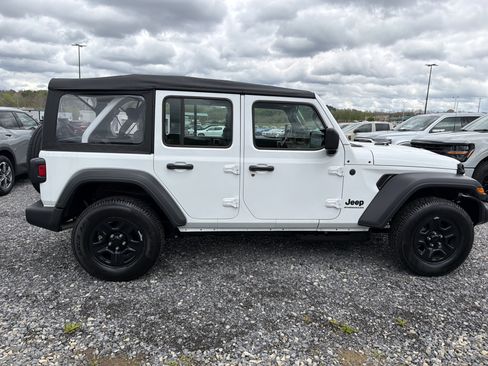 Used 2026 Jeep Wrangler Unlimited Sport AWD/4WD image 5