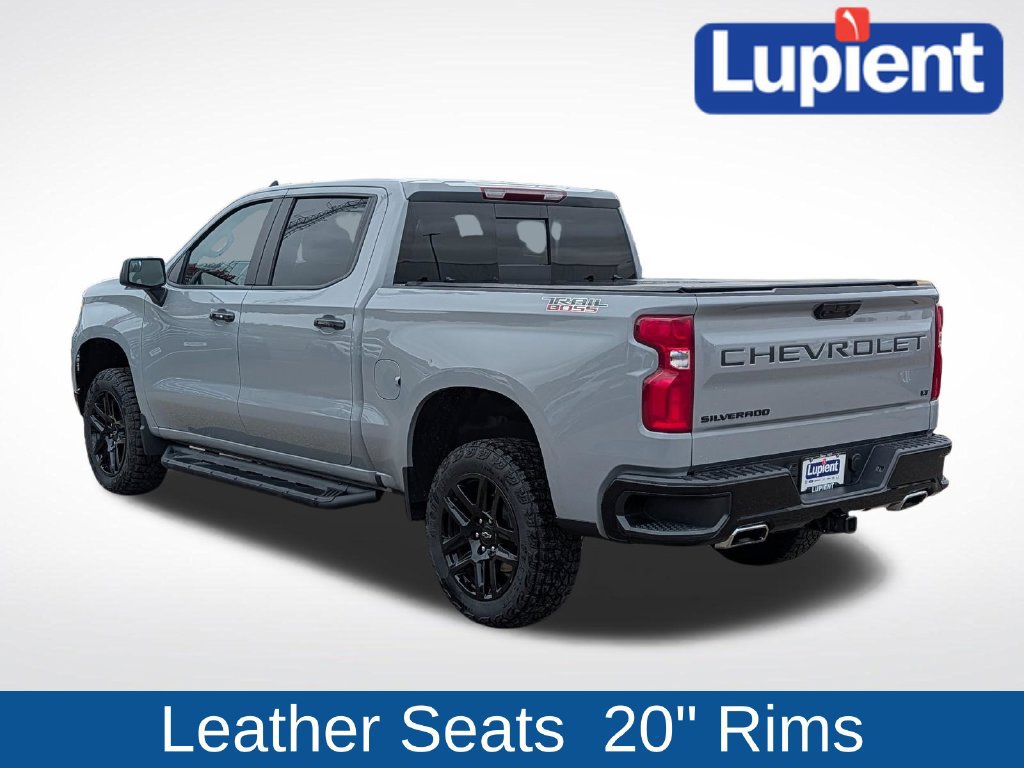 Used 2024 Chevrolet Silverado 1500 LT Trail Boss w/ Convenience Package II AWD/4WD image 4