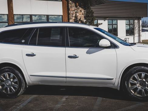 Used 2015 Buick Enclave Leather image 25
