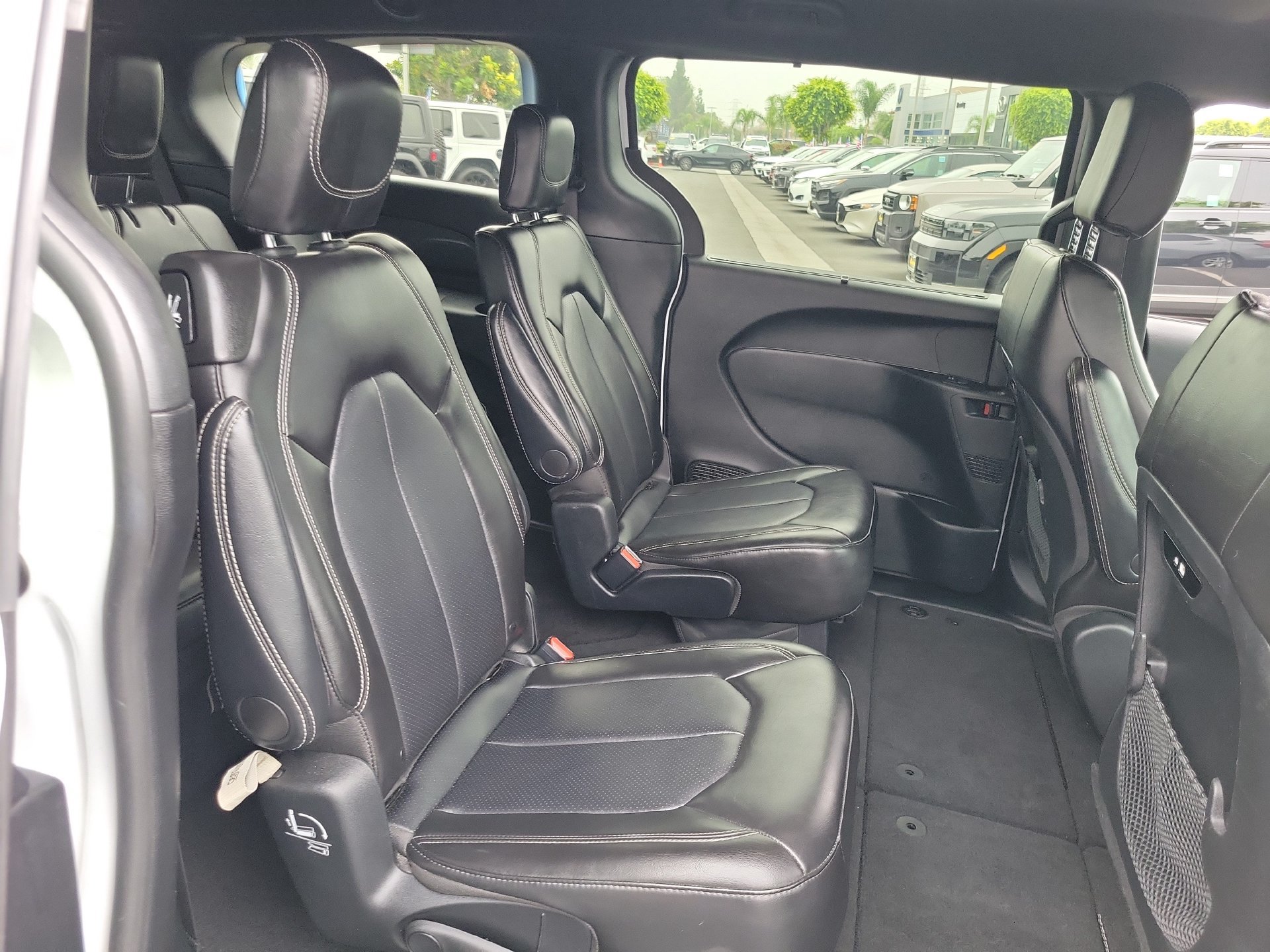 Certified 2025 Chrysler Pacifica Select FWD image 20