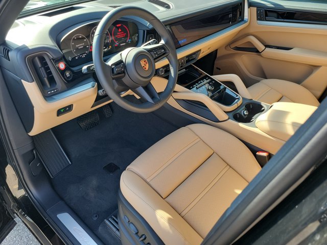 Used 2026 Porsche Cayenne AWD/4WD image 4