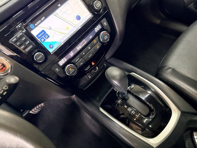 Used 2016 Nissan Rogue SL AWD/4WD image 26