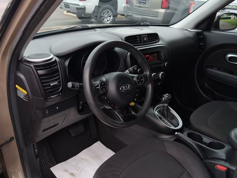 Used 2016 Kia Soul FWD image 14