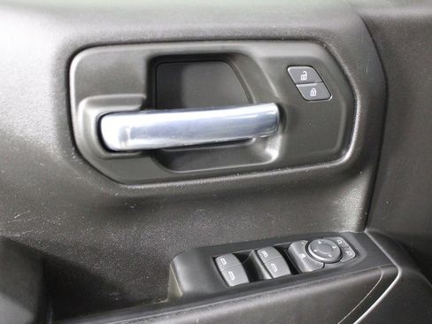 Used 2022 Chevrolet Silverado 1500 Custom w/ Safety Confidence Package image 16
