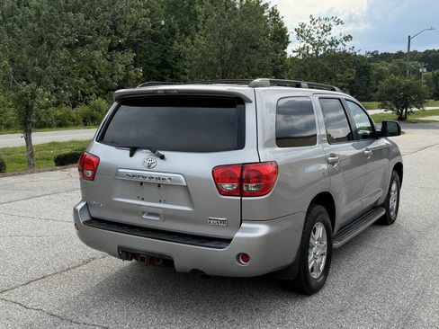 Used 2008 Toyota Sequoia SR5 image 8