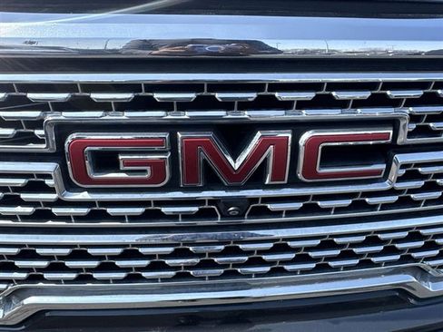 Certified 2021 GMC Sierra 1500 Denali w/ Denali Ultimate Package AWD/4WD image 32
