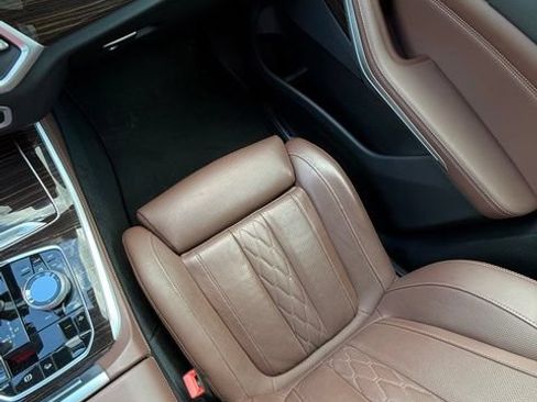 Used 2023 BMW X5 xDrive45e w/ Executive Package AWD/4WD image 6