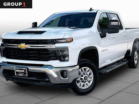Used 2025 Chevrolet Silverado 2500 LT w/ Convenience Package AWD/4WD image 1