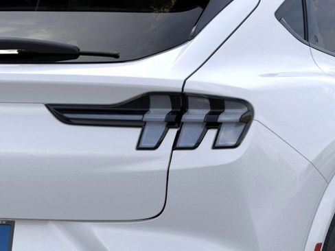 New 2025 Ford Mustang Mach-E Premium image 21