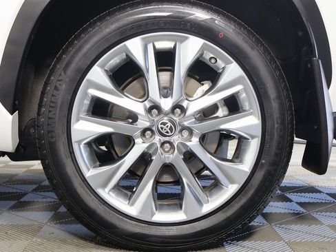 Used 2023 Toyota Highlander Limited AWD/4WD image 16