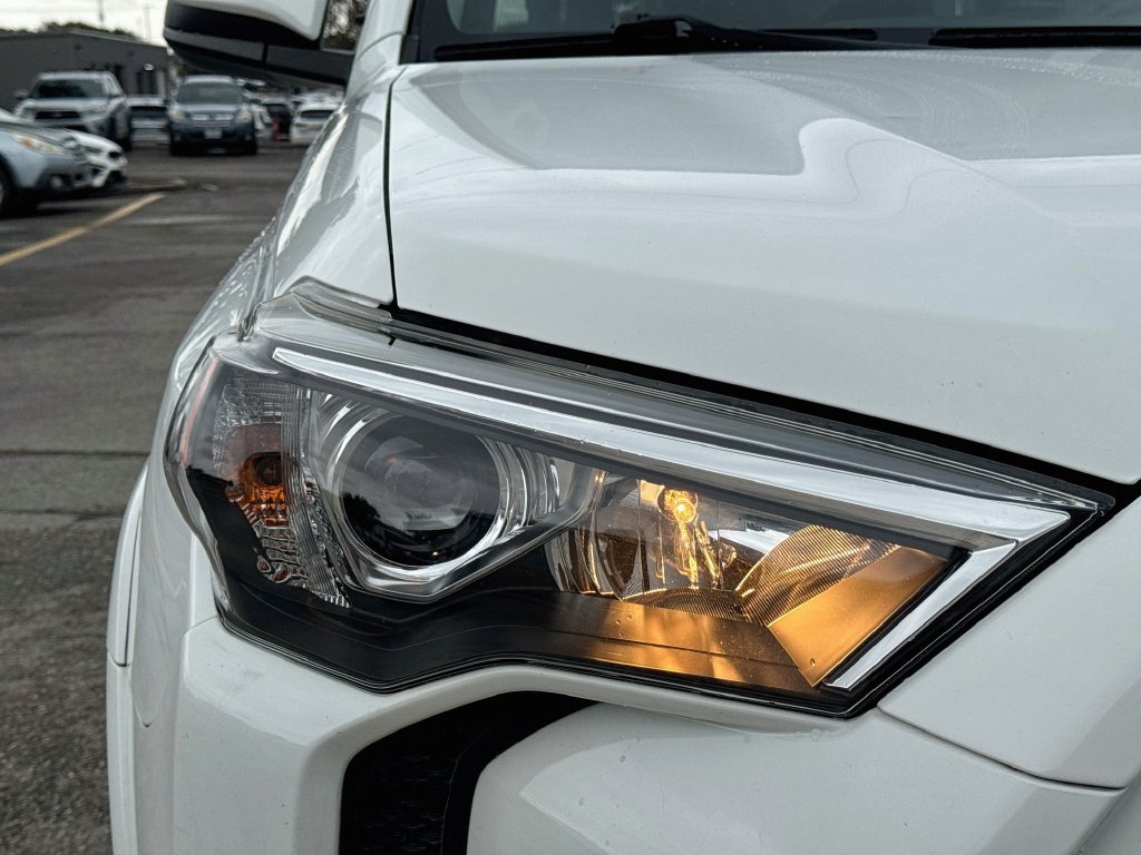 Used 2022 Toyota 4Runner Trail Special Edition AWD/4WD image 36