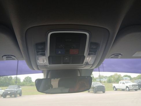 Used 2022 RAM 1500 Laramie AWD/4WD image 22