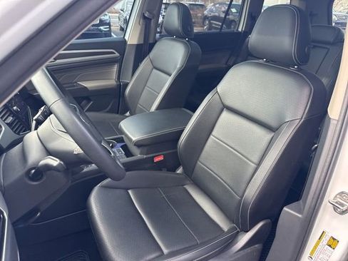 Used 2023 Volkswagen Atlas SE image 12