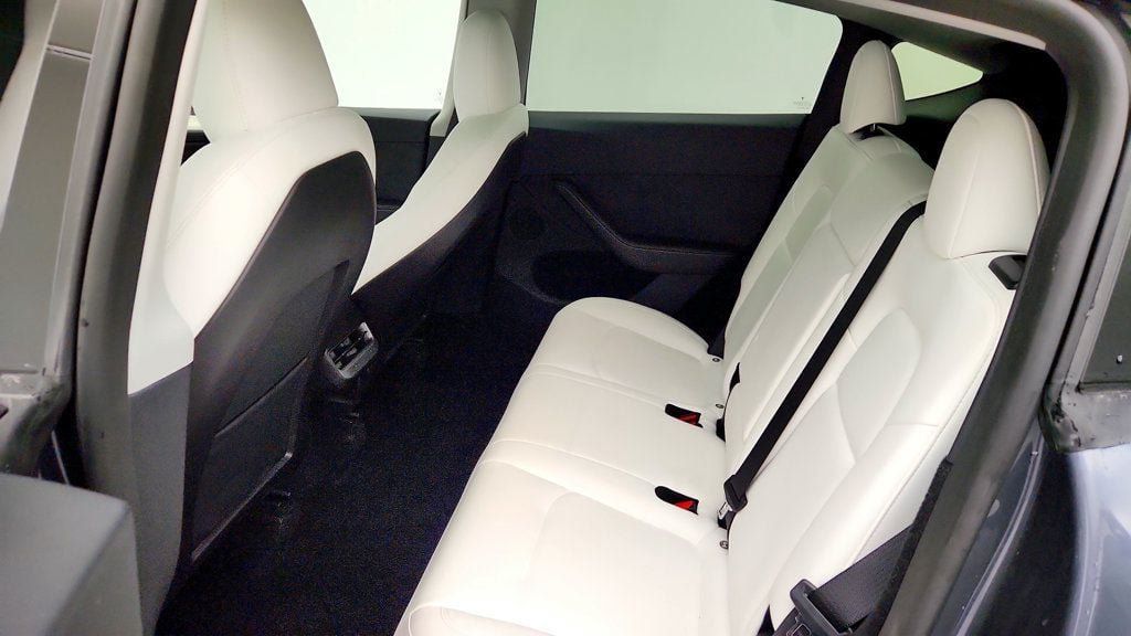 Used 2023 Tesla Model Y Long Range AWD/4WD image 24