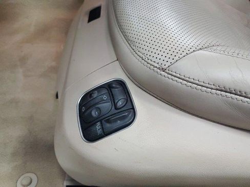 Used 2009 Mercedes-Benz SL 550 w/ Premium I Pkg image 16