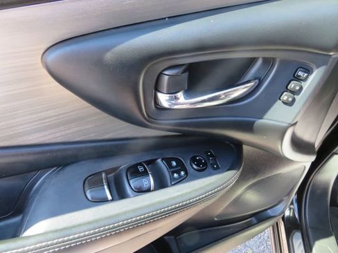 Used 2018 Nissan Murano SL w/ Moonroof Package image 23