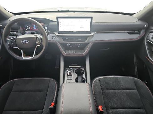Certified 2025 Ford Explorer ST AWD/4WD image 9