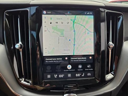 Certified 2024 Volvo XC60 B5 Core w/ Climate Package AWD/4WD image 28