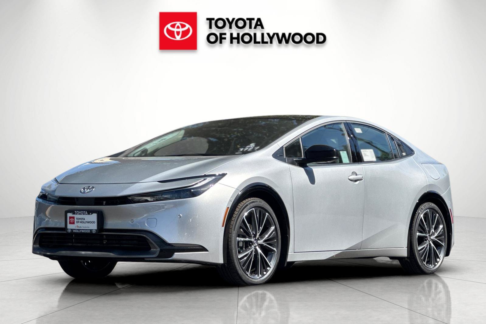 New 2027 Toyota Prius Limited w/ Limited Premium Package FWD image 7