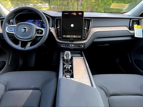 New 2026 Volvo XC60 B5 Plus w/ Protection Package Premier image 7