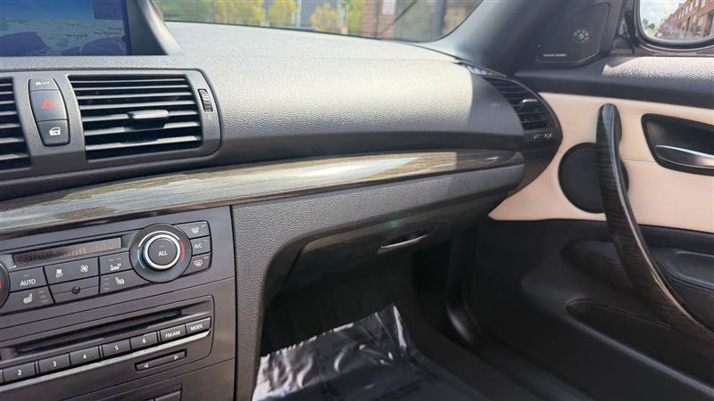 Used 2013 BMW 128i Convertible RWD image 22