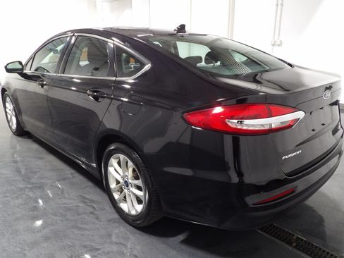 Used 2020 Ford Fusion SE FWD image 5