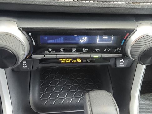 Certified 2021 Toyota RAV4 XLE image 79