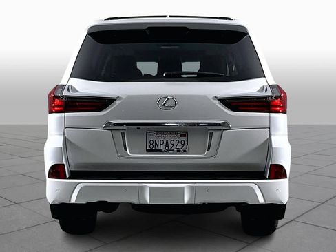 Used 2020 Lexus LX 570 4WD w/ Luxury Package image 4
