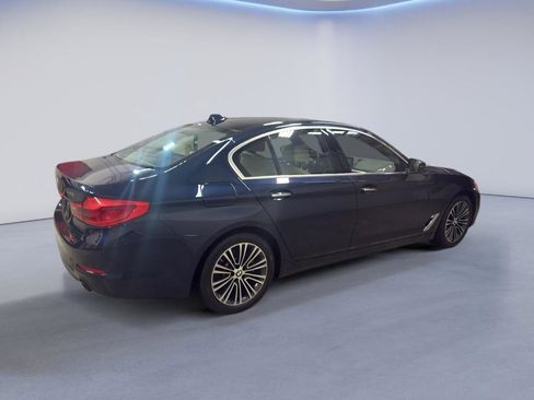 Used 2017 BMW 530i xDrive image 7