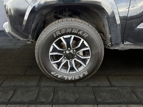 Used 2021 Toyota Tacoma TRD Sport w/ Technology Package image 22