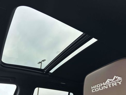 New 2026 Chevrolet Tahoe High Country AWD/4WD image 11